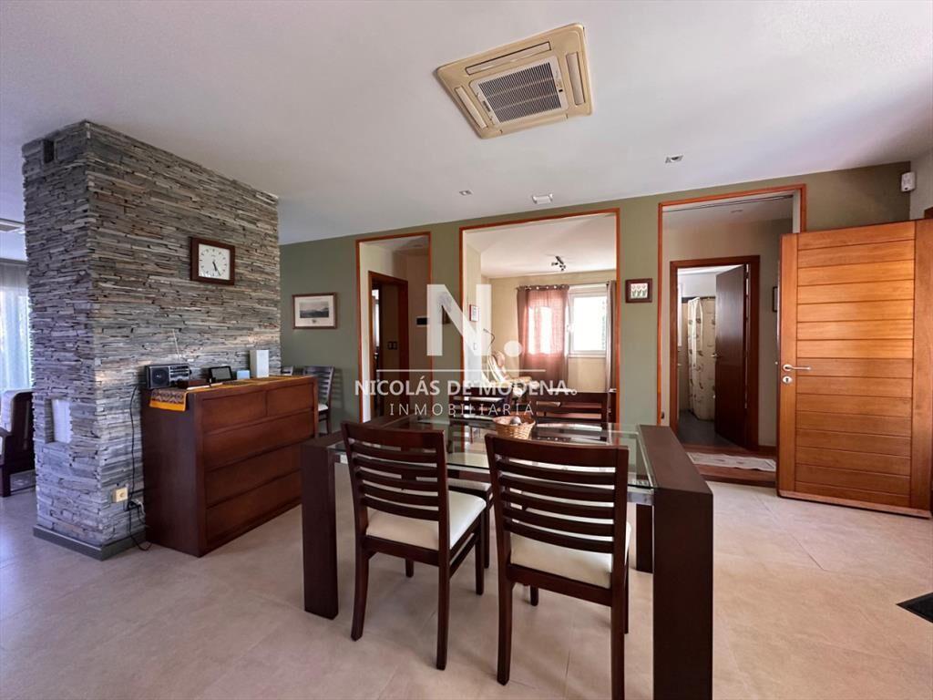 En venta chalet de 3 dormitorios con pergola, en