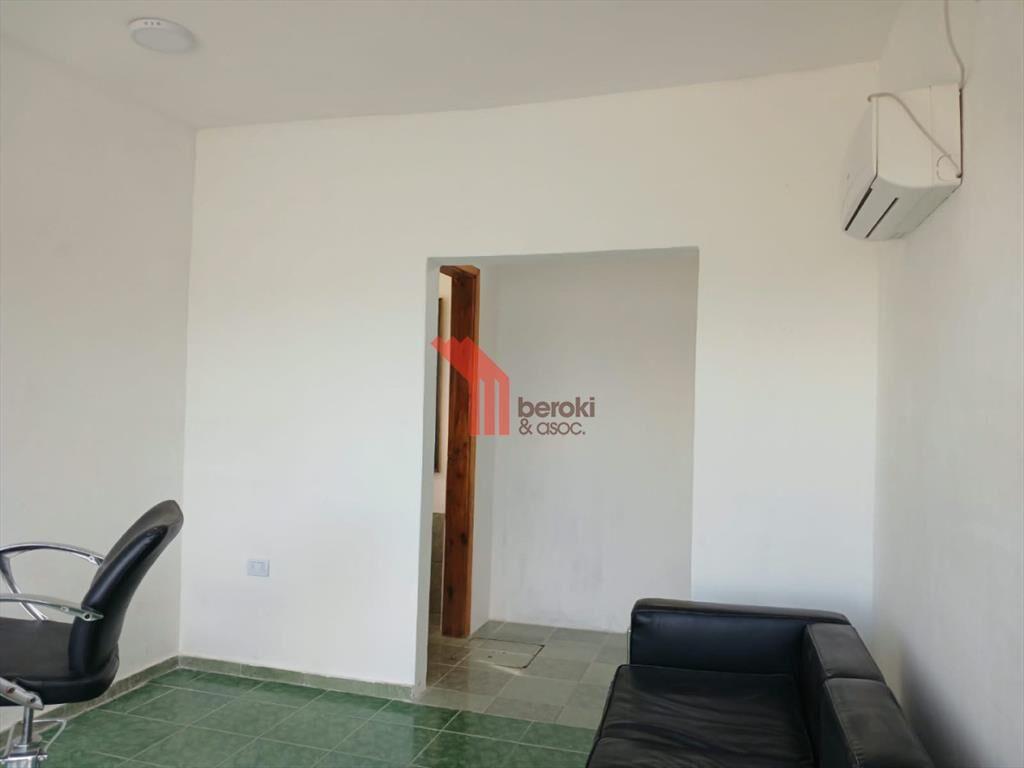 Alquiler local, baño, ideal Barberia, Manga