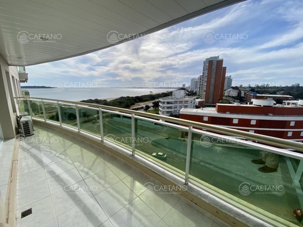Apartamento 3 dormitorios en Alquiler playa mansa- Punta de