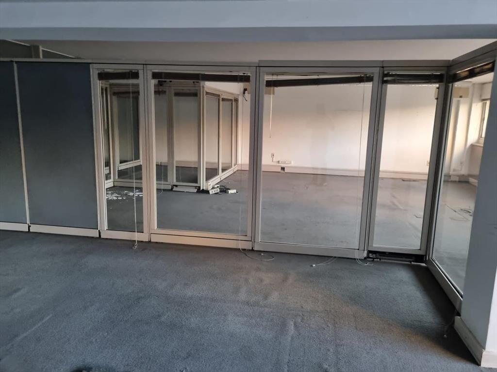 Oficina- Misiones y Cerrito, 220 m2 , planta llana !!