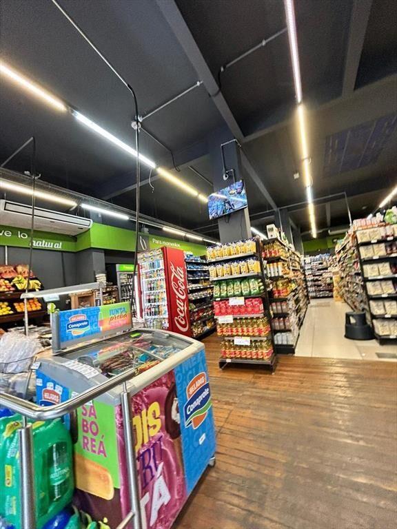18 de Julio y Paullier, 9 mts de frente, 182 m2, con renta