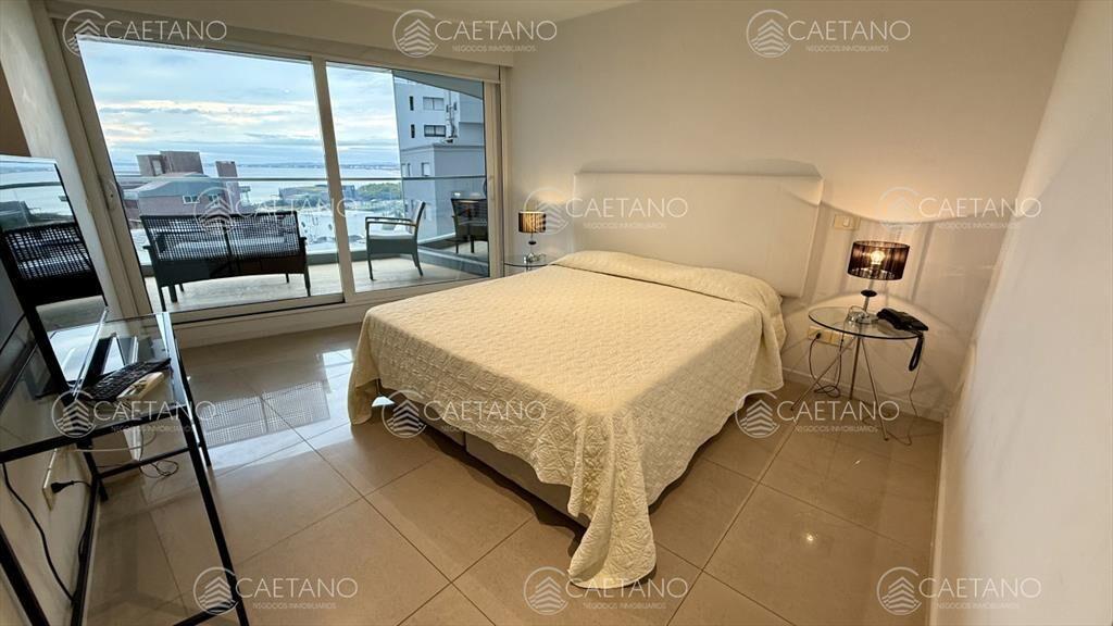 Apartamento 3 dormitorios, Playa Mansa punta del