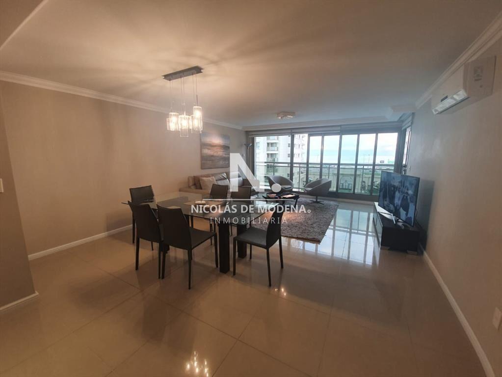 Departamento en venta en torre de categoría,