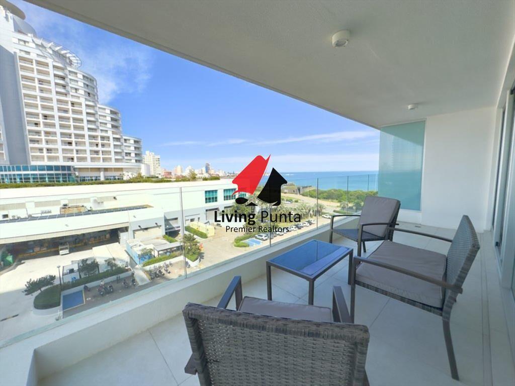 Apartamento de 2 dormitorios con vista al mar
