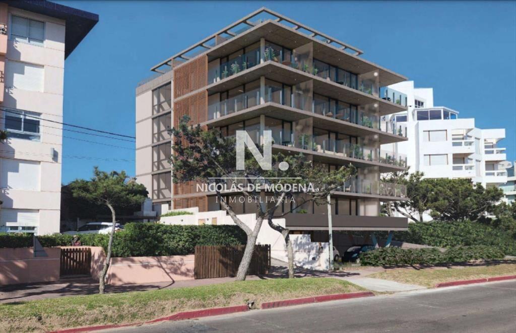 Vende apartamento de 2 dormitorios sobre la de