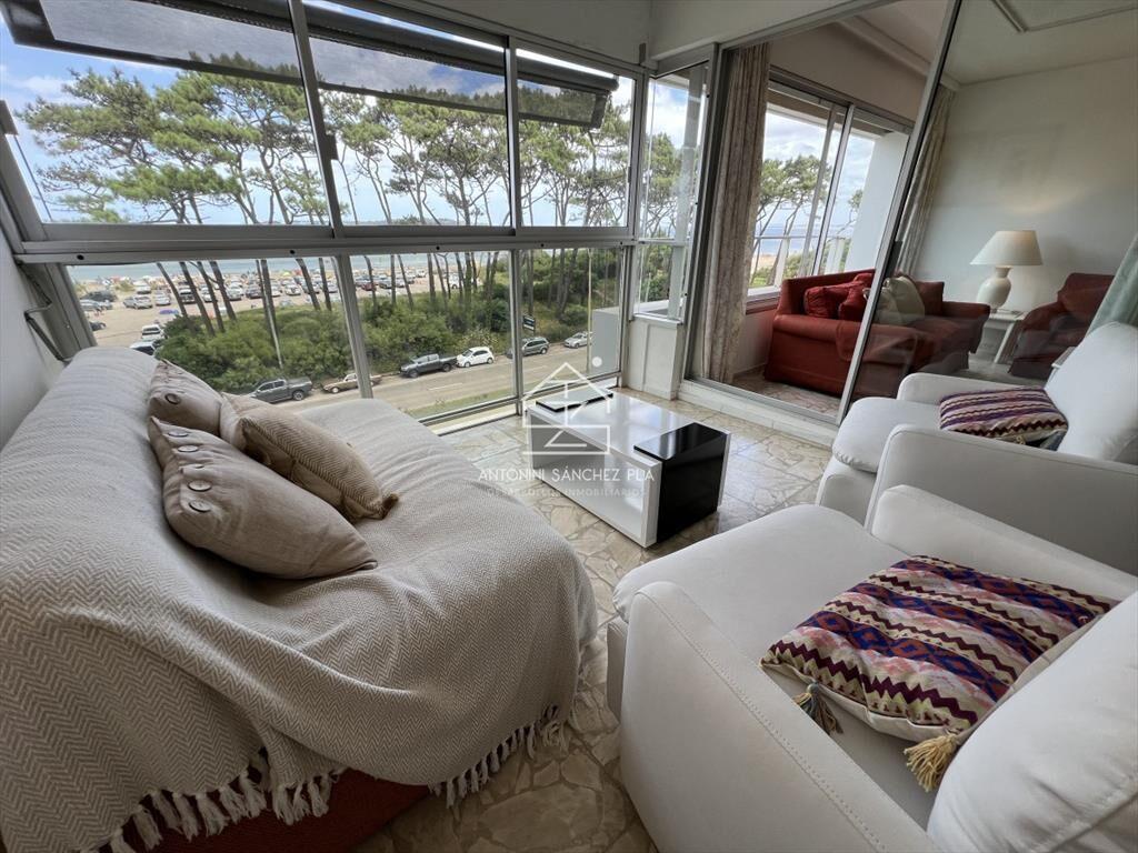 Apartamento en Mansa frente al mar - Punta del