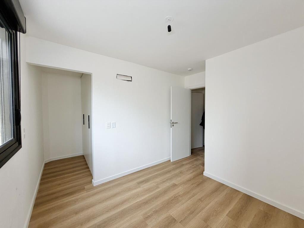 Apartamento en venta de 1 dormitorio con vestidor a estrena