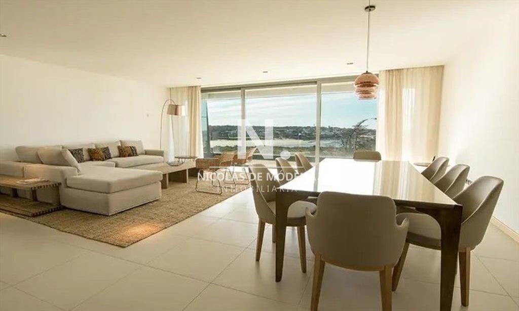 Venta departamento 3 dormitorios y dependencia en