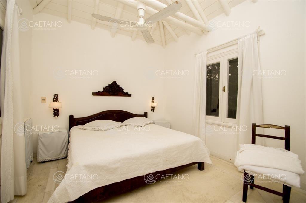 Laguna Blanca Alquiler Casa Cuatro Dormitorios