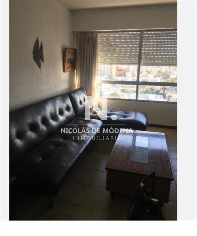 Apartamento en peninsula de 1 dormitorio con a la