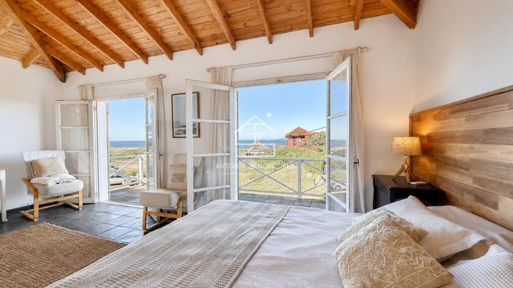 Venta Casa Montoya 3 Dormitorios Con Vista al Mar