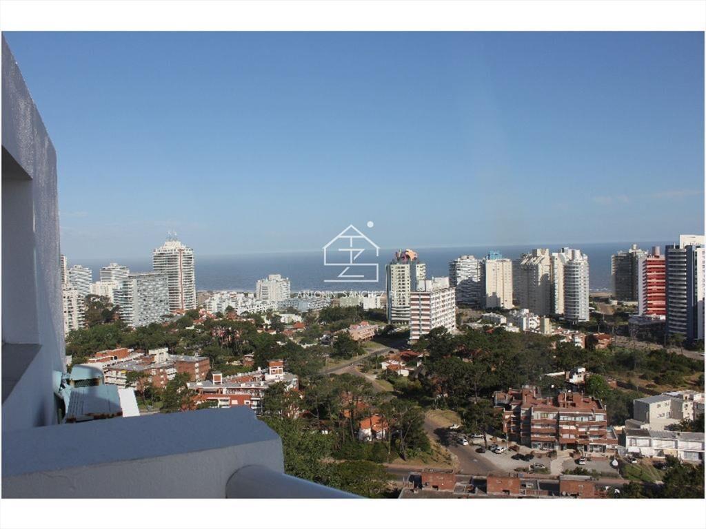 apartamento con vista a playa mansa