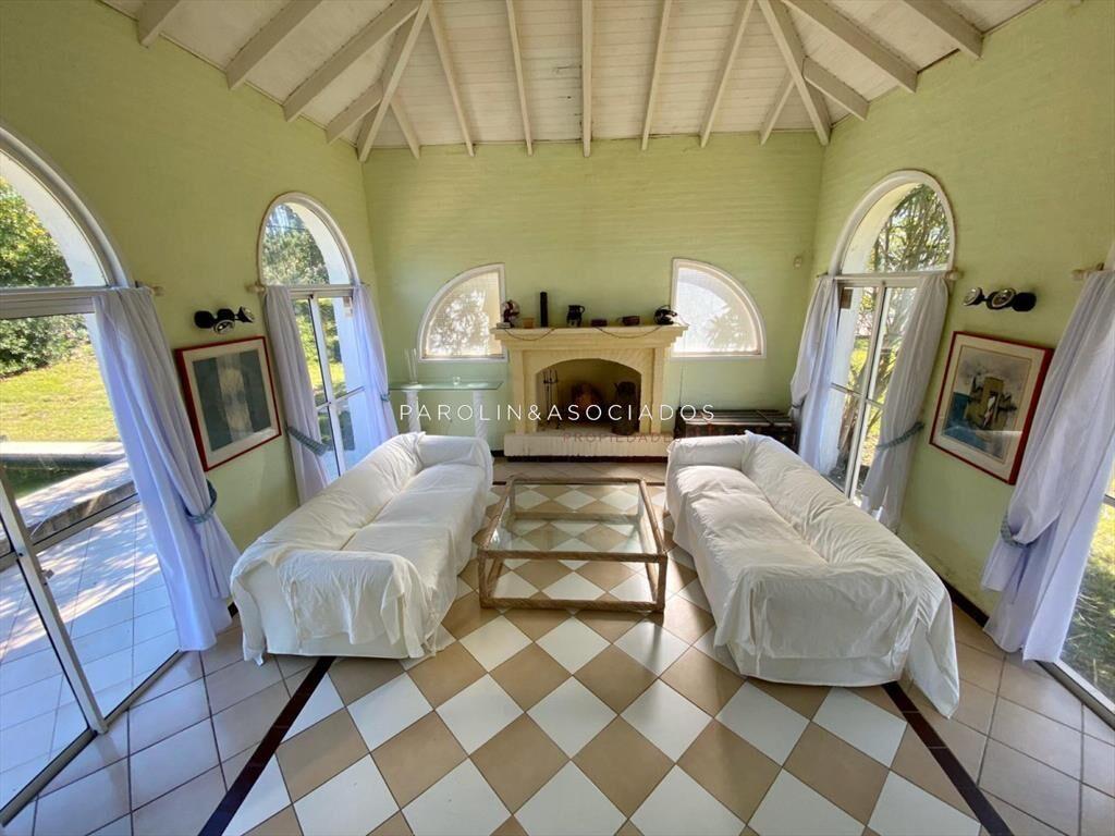 Casa en venta en Manantiales, 4 dormitorios, Punta del Este
