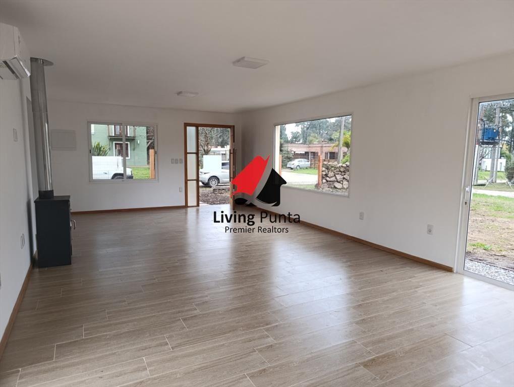Casa a estrenar en venta - Pinares - Punta del
