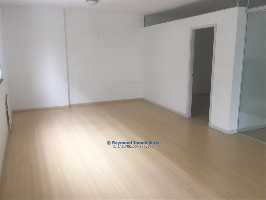 Oficina de 55m2 con garaje en Ciudad Vieja