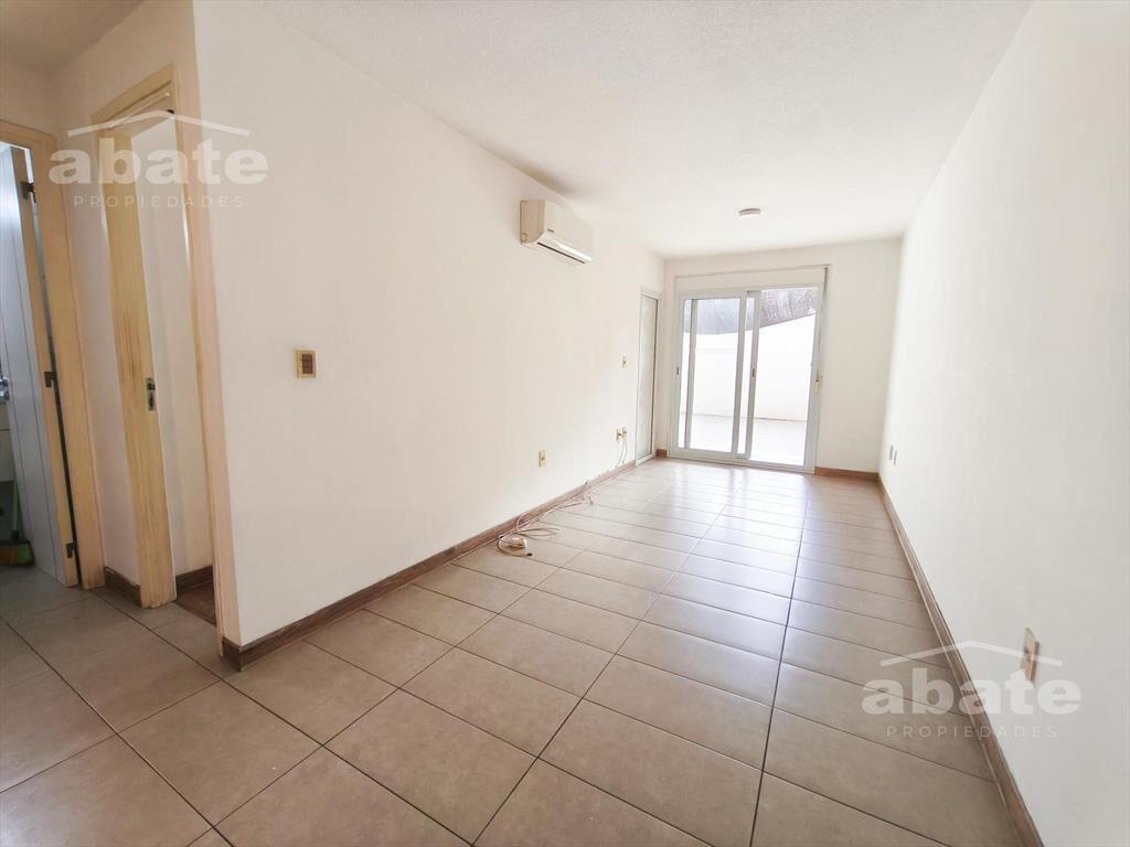 Venta 1 dormitorio con Patio CORDÓN SUR