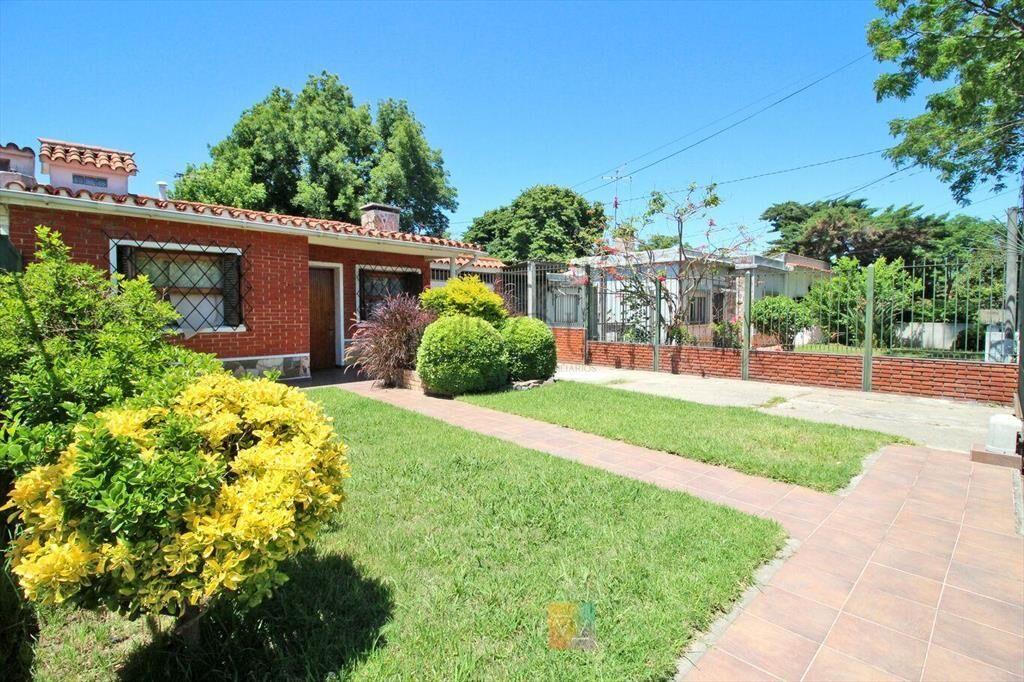 Venta de 2 casas en un mismo padrón 4 dormitorios en Carras