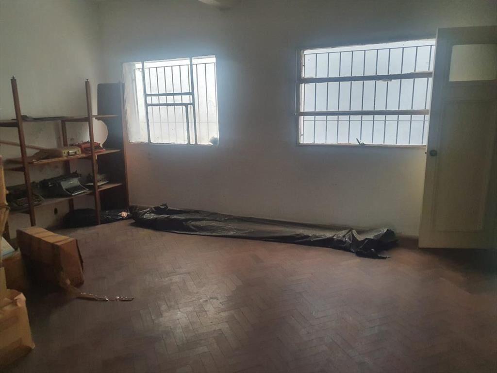 JUAN CARLOS GOMEZ ENTRE CERRITO Y 25 DE MAYO