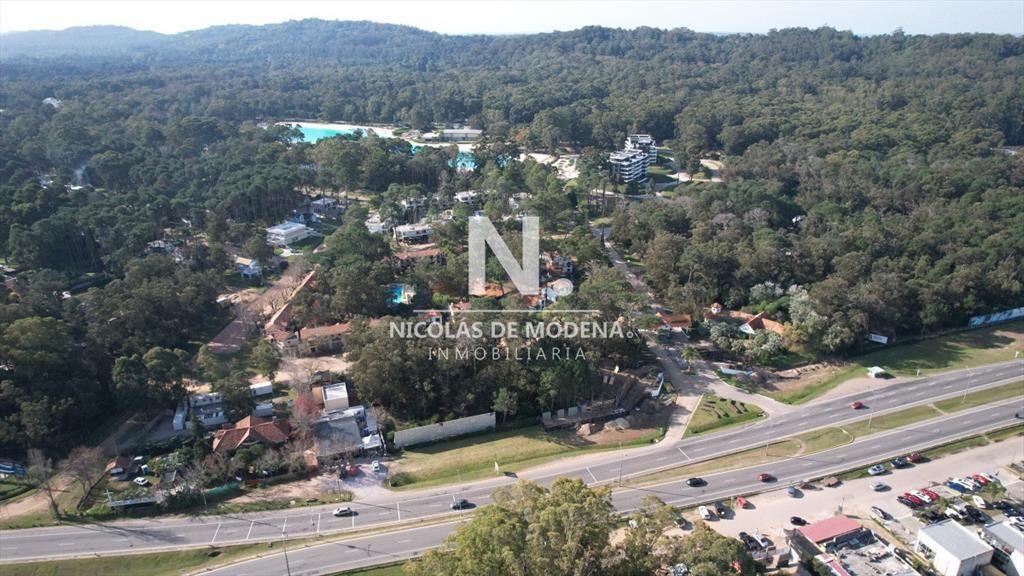 Espectacular Lote sobre Ruta Interbalnearia en en