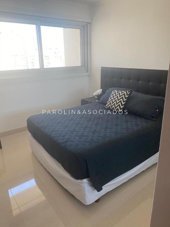 Apartamento de 3 dormitorios en venta en Miami