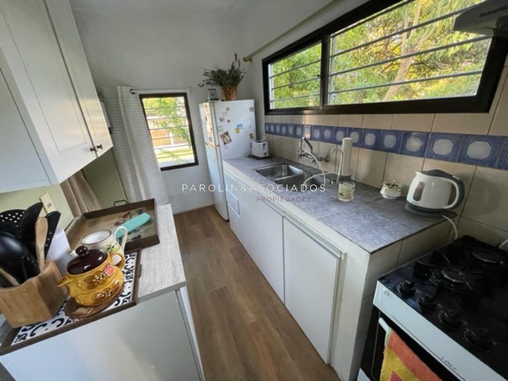 Casa En Venta De 2 Dormitorios En Pinares. Ideal para todo