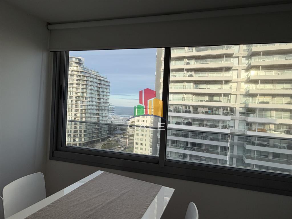 Moderno Apartamento en Torre Esmeralda, 2 dormitorios