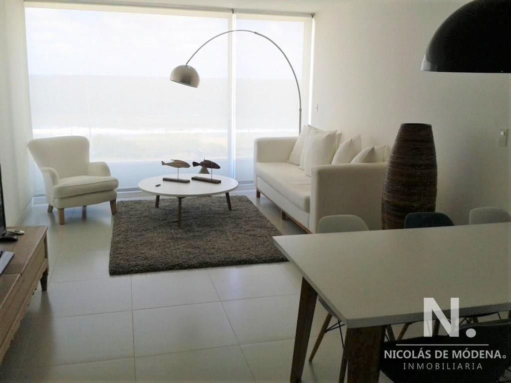 Moderno apartamento de Dos Dormitorios con Vista al Mar - P