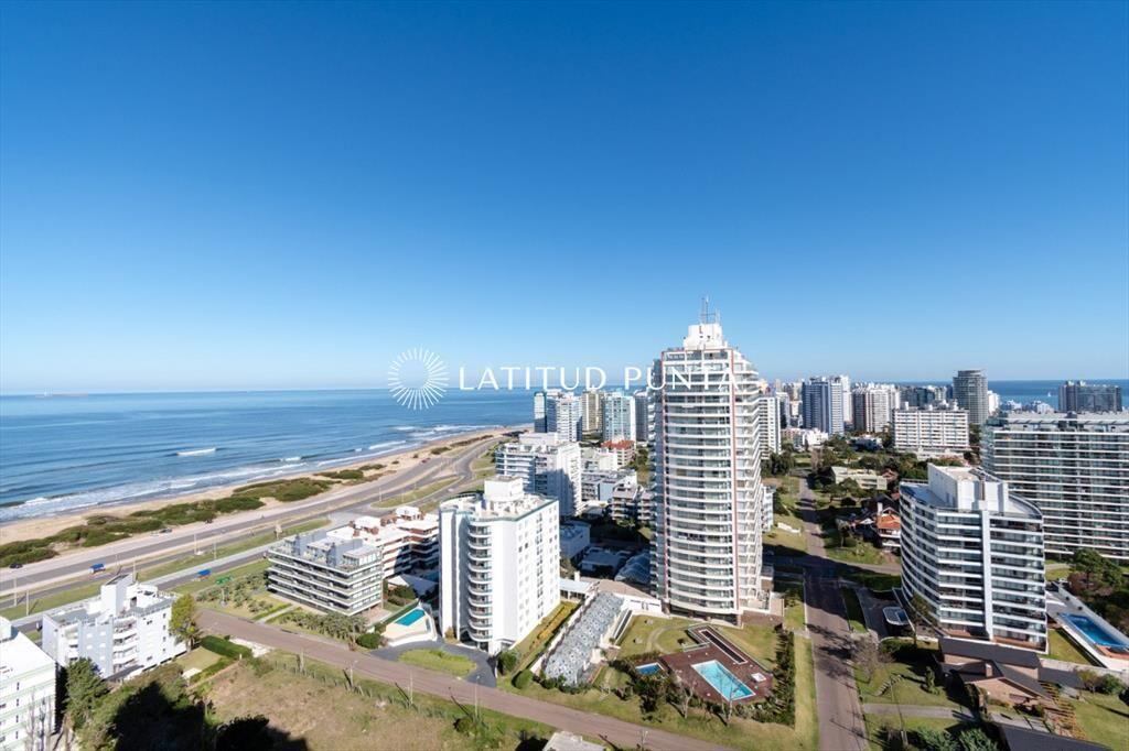 Piso alto en Brava, 2 dormitorios