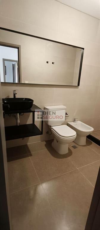 Apartamento de 2 dormitorios, 2 baños en venta en Pocitos.