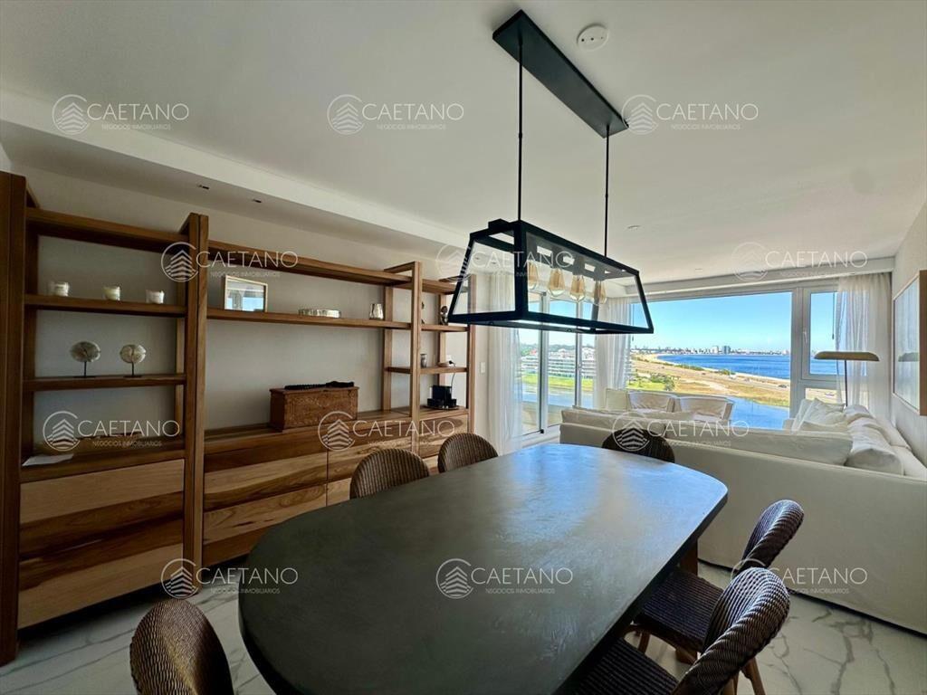 Venta apartamento 3 dormitorios. Playa mansa, del