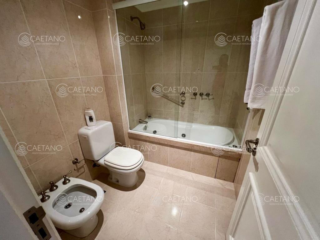 Apartamento en Mansa, 3 dormitorios *