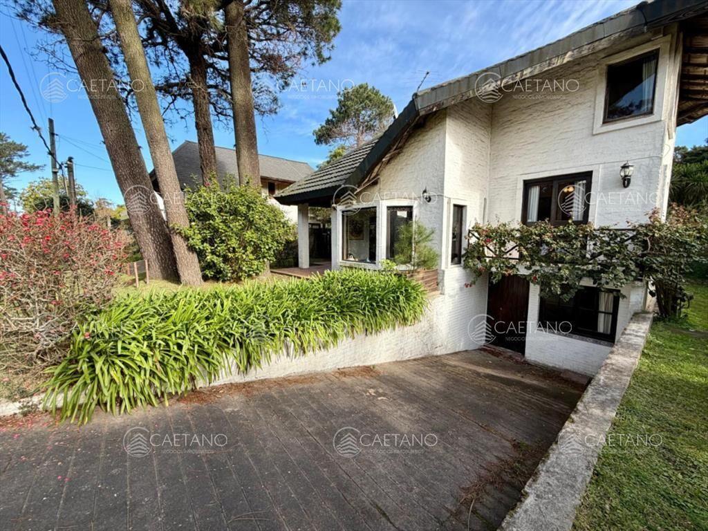 casa en venta con piscina en punta del este