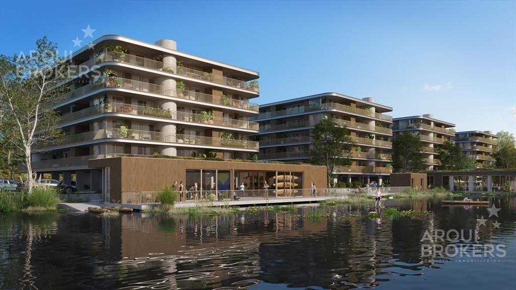 Apartamento tres dormitorios en venta en Ciudad de la Costa