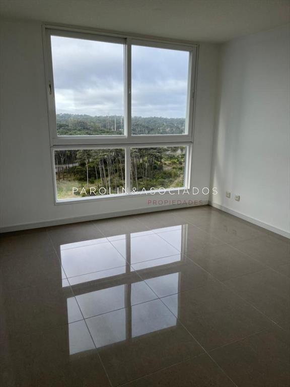 Apartamento en venta de 1 dormitorio en Torre One, Punta de