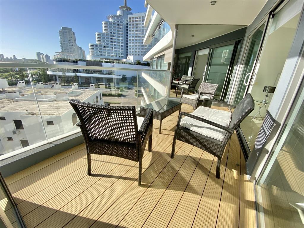 VENTA APARTAMENTO 3 DORMITORIOS - ALEXANDER