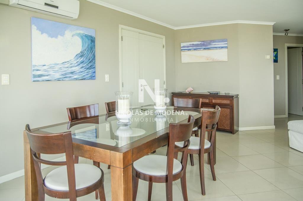 Apartamento de 3 dormitorios en Ocean Drive a metros de Pl