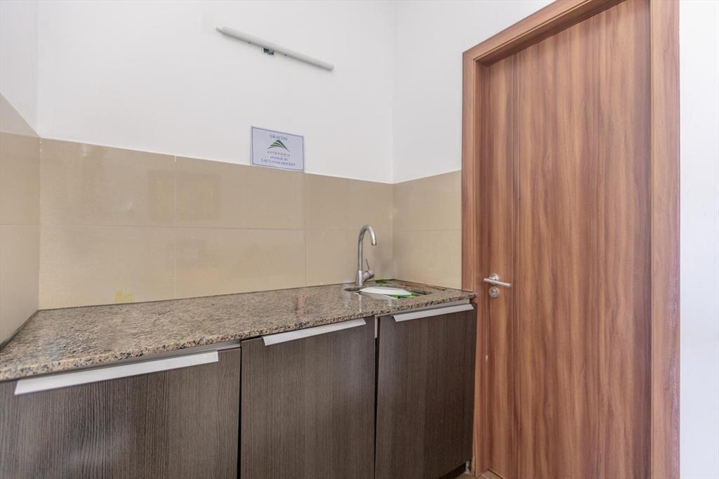 Local Comercial en Venta -Pocitos- Inversion con Renta inme
