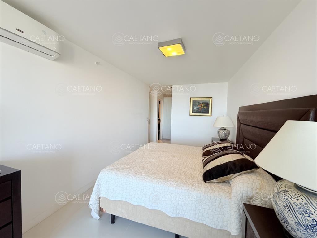 Venta apartamento 3 dormitorios - Playa Mansa,