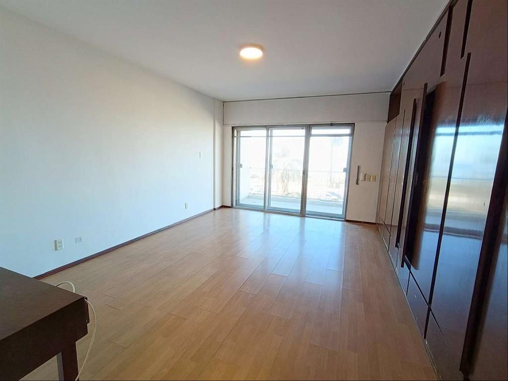 Alquiler Apartamento Pocitos 3 Dormitorios 4 Baños Garaje