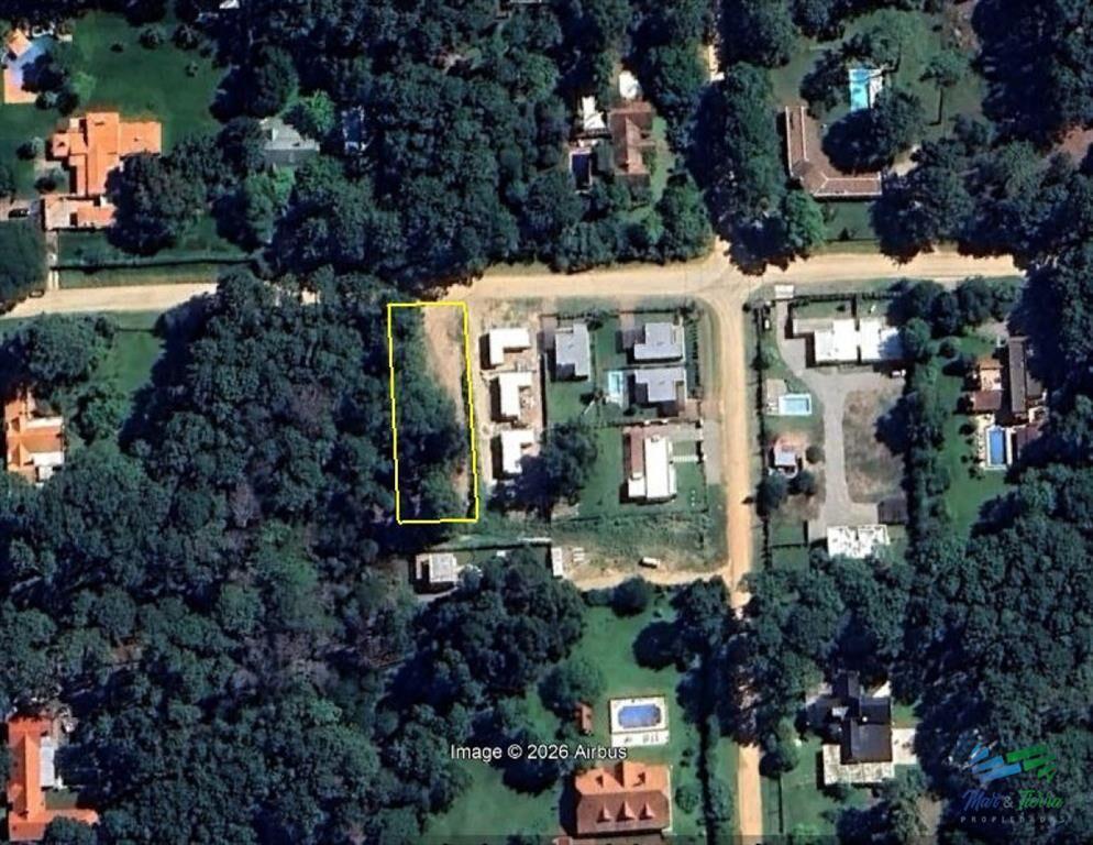 Venta de terreno 1200 m2 en Burnett Punta del