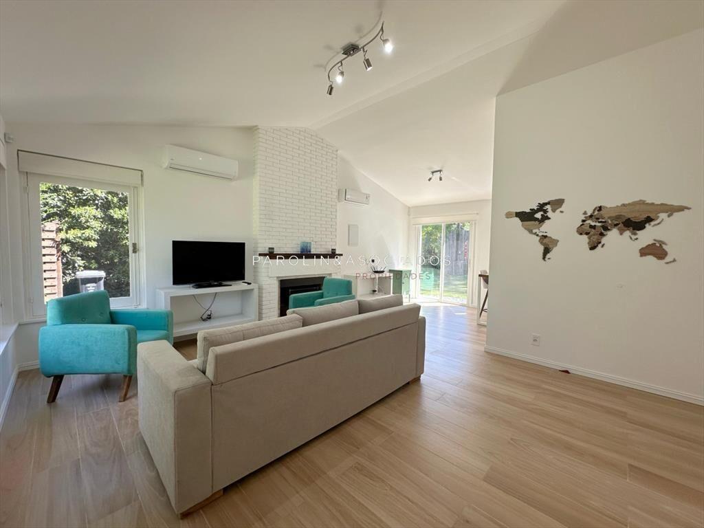 Hermosa casa de 2 dormitorios en venta. San Punta