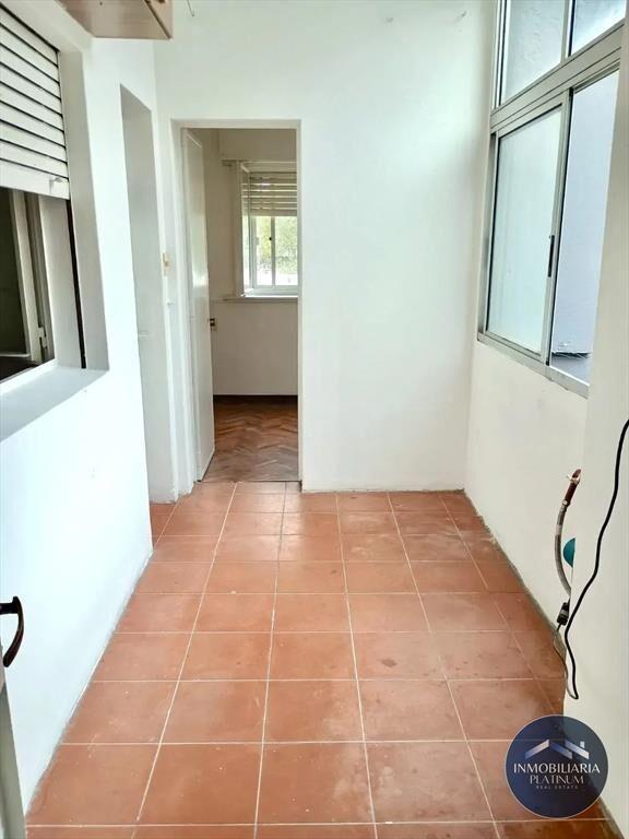 Apartamento en alquiler con 3 dormitorios, 2 baños y bal...