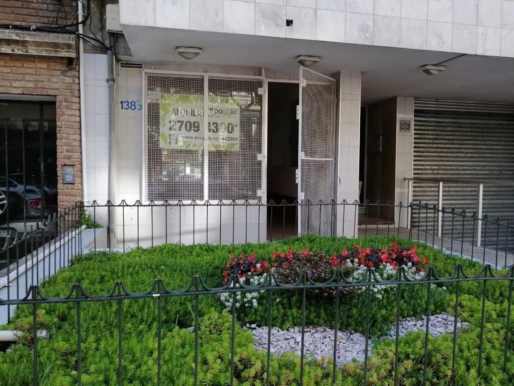 Traspaso Alquiler local comercial sobre calle Berro Pocitos