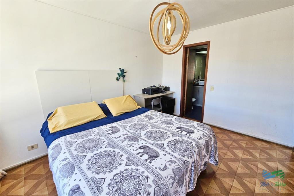 Venta de apartamento con 4 dormitorios 4 baños