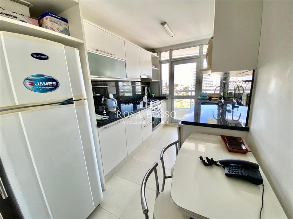 Apartamento en alquiler temporario Playa Mansa 2