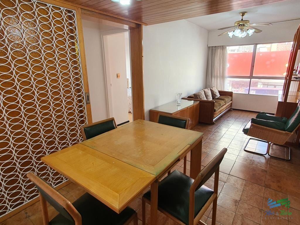 Venta de apartamento de 2 dormitorios en la de