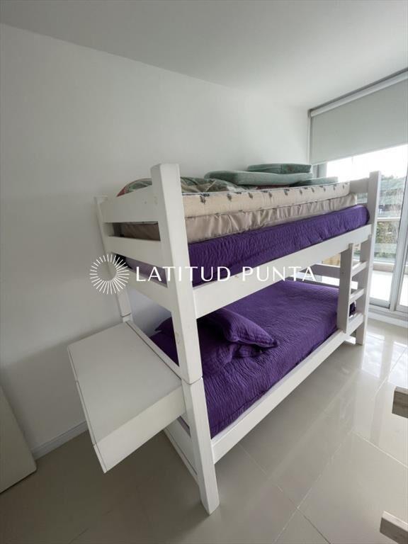 Apartamento en Roosevelt, 1 dormitorio y medio