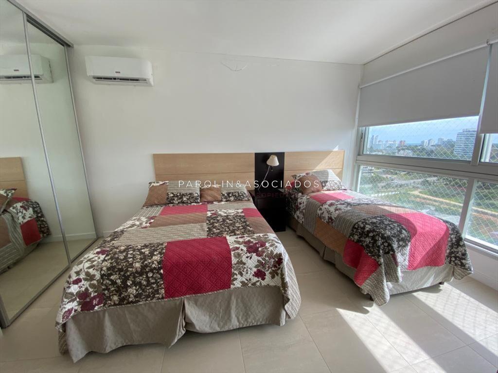 Apartamento en venta en Le Parc II, Punta del
