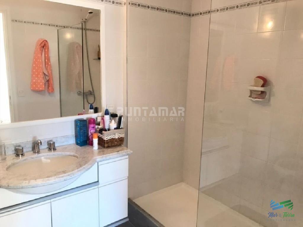 HERMOSO APARTAMENTO CON UNA AMPLIA TERRAZA , A DE