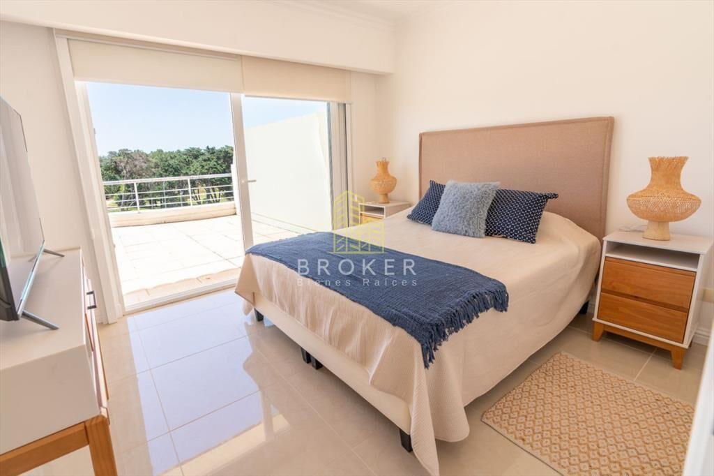 Venta apartamento Penthouse punta del este mansa